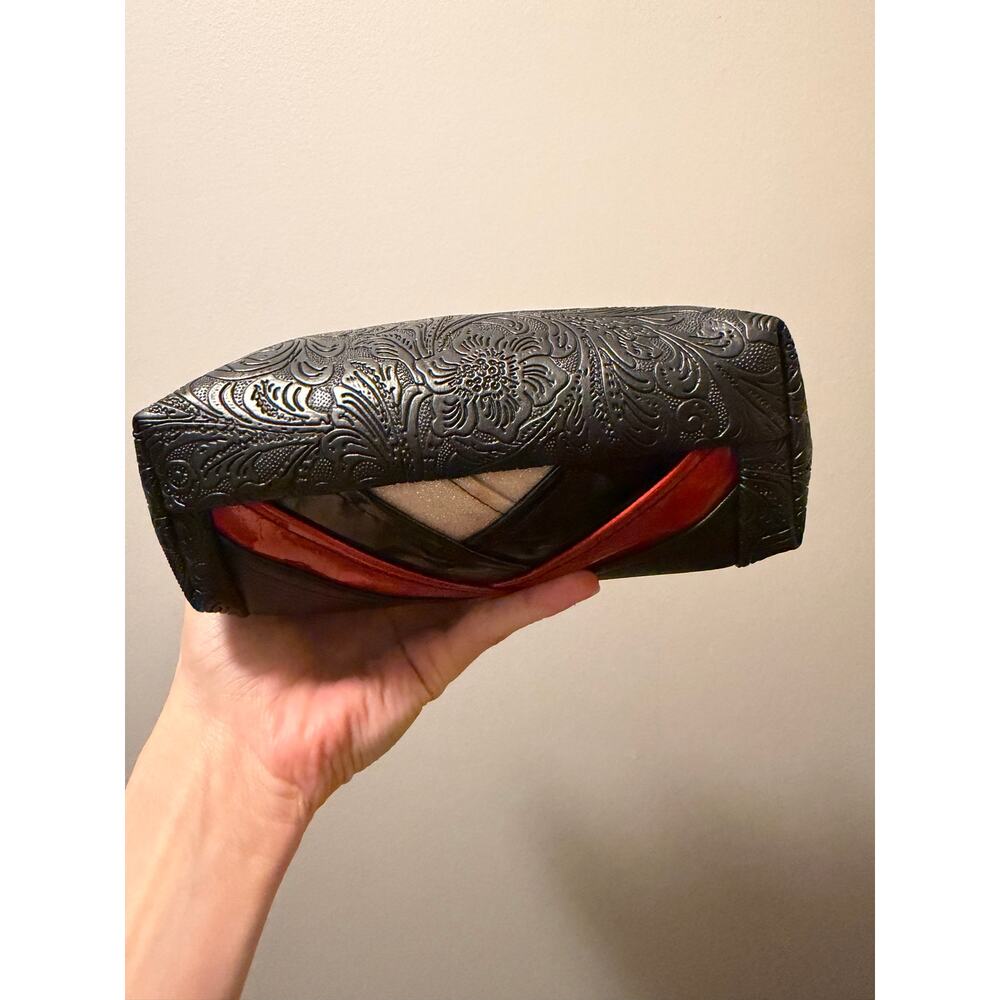 Chevron tooled vinyl pouch with snaps handmade - Picture 4 of 8
